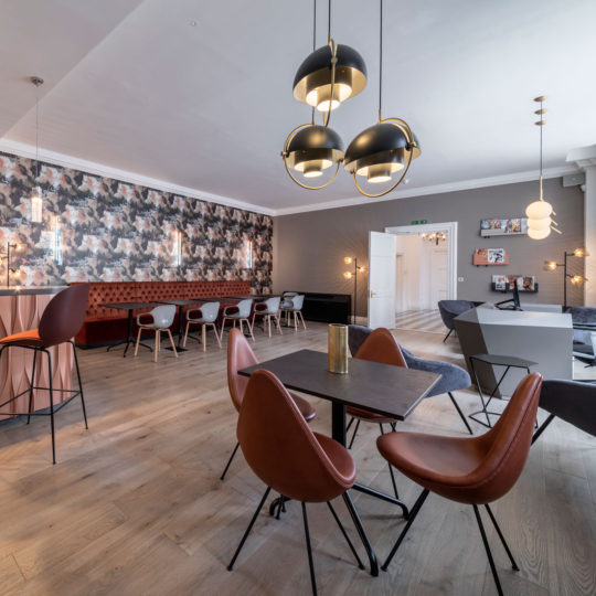 A06-CB-02W-Peach-Wallcovering